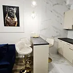 Golden Key 35m2 Aprtament Blisko Dworzec, Spodek, Mck, Self Check-in, Parking Apartmán Katovice