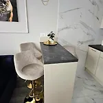 Golden Key 35m2 Aprtament Blisko Dworzec, Spodek, Mck, Self Check-in, Parking Katovice